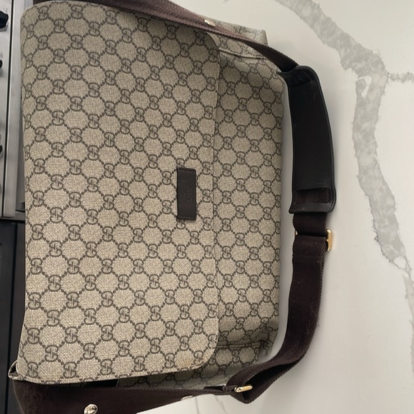Authentic Gucci diaper bag.  Great used condition - Picture 7 of 7